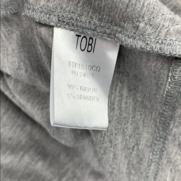 Tobi Open Front Hooded Wrap - Picture 4 of 4